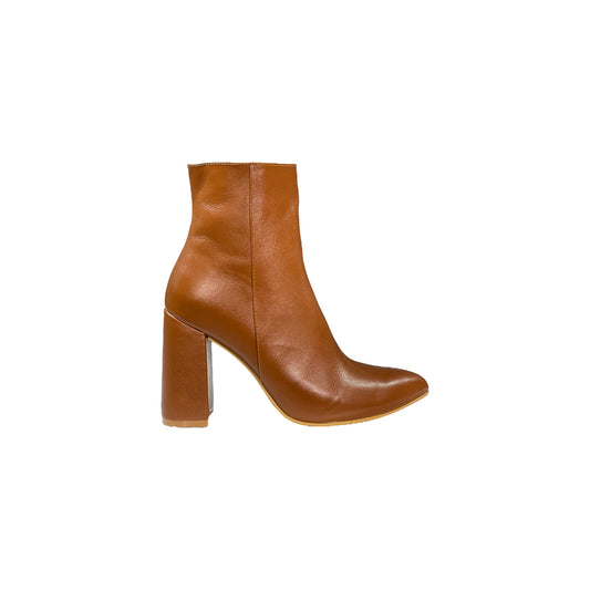 BOTINES CUERO CAMEL - TACO 9