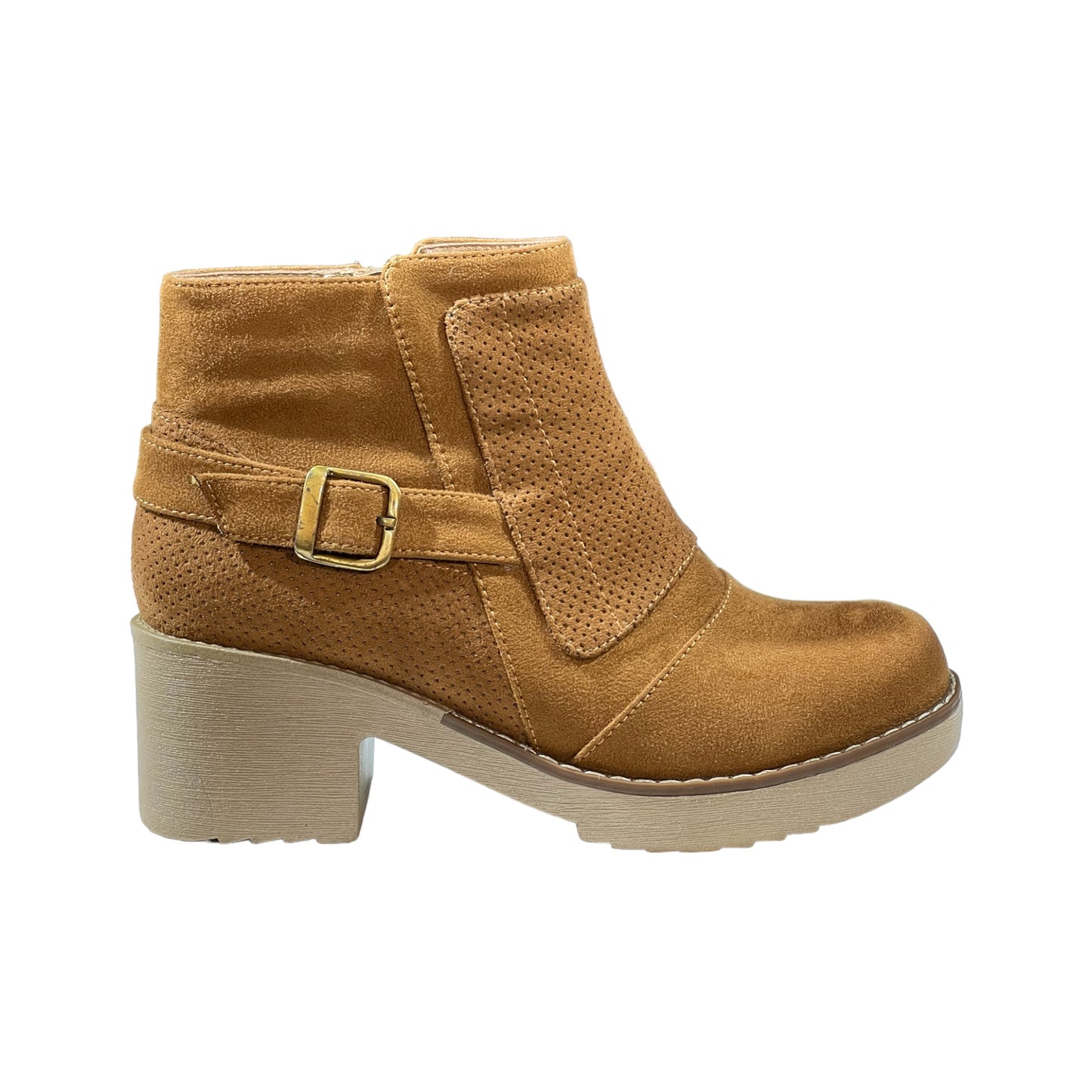 BOTIN SUEDER CAMEL CON HEBILLA Y TEXTURA - TACO 5